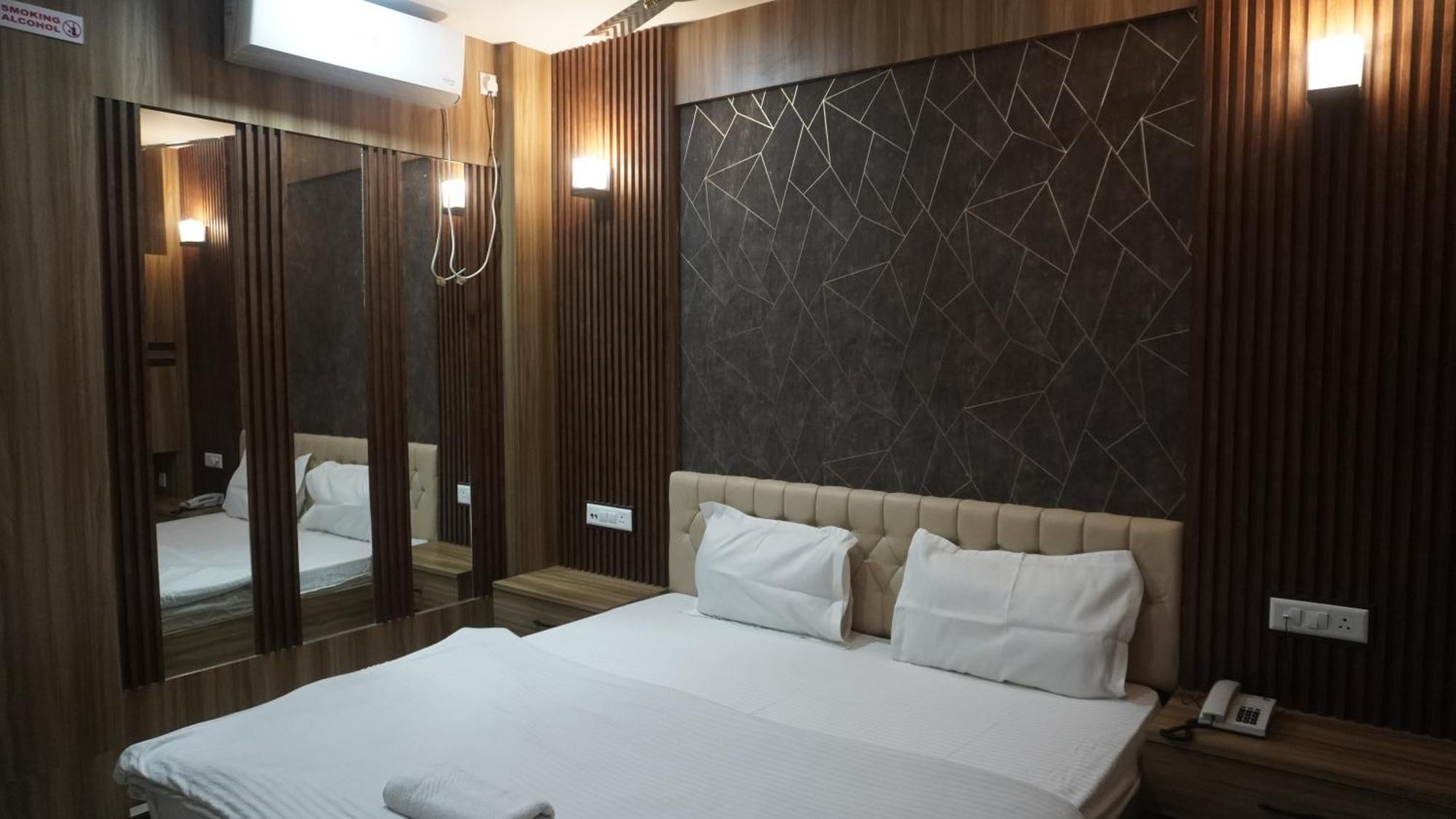 Hotel Himalaya Agartala Exterior foto